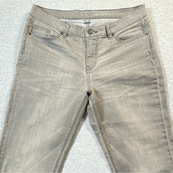 New York & Co. Jegging Jeans Women 10 Gray Straight Leg Mid Rise Stretch Denim - Picture 2 of 15